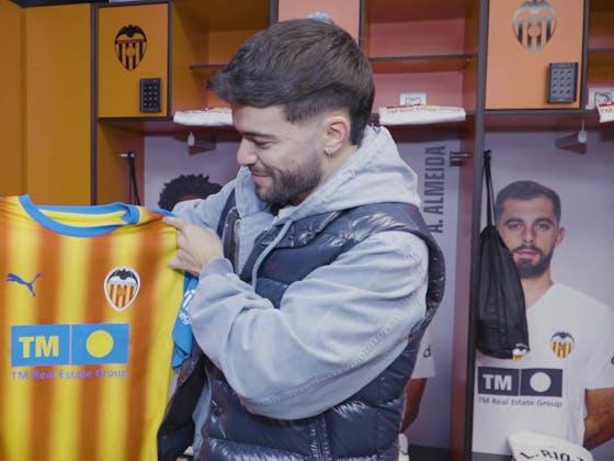 文章图片：梅斯塔拉的创作者|Javi Maska体验瓦伦西亚CF - RCD马略卡从内部与独家'比赛球体验'