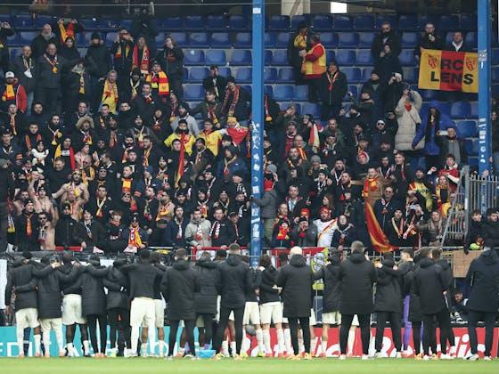 文章图片:大雪推迟法国轿跑车比赛后,索肖球迷接待朗斯球迷